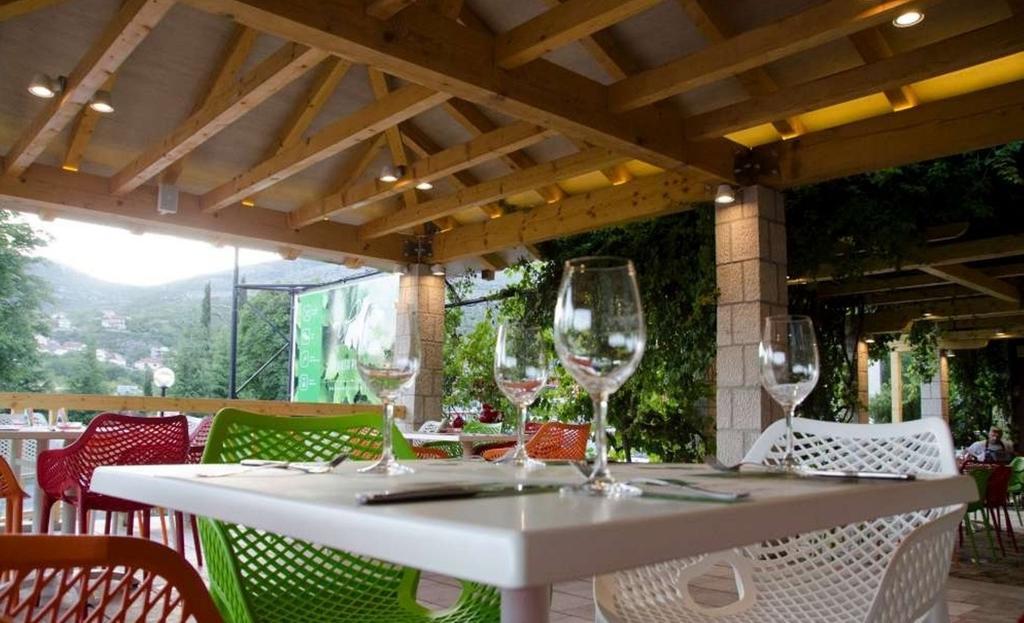 Villa Pergola Требинье Экстерьер фото
